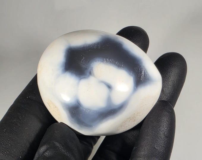 Orca Agate Palm Stone