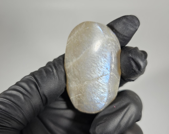 Moonstone Palm Stone