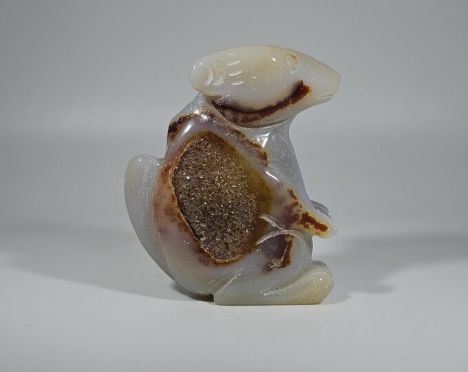 Druzy Agate Mouse Carving