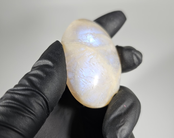 Moonstone Palm Stone