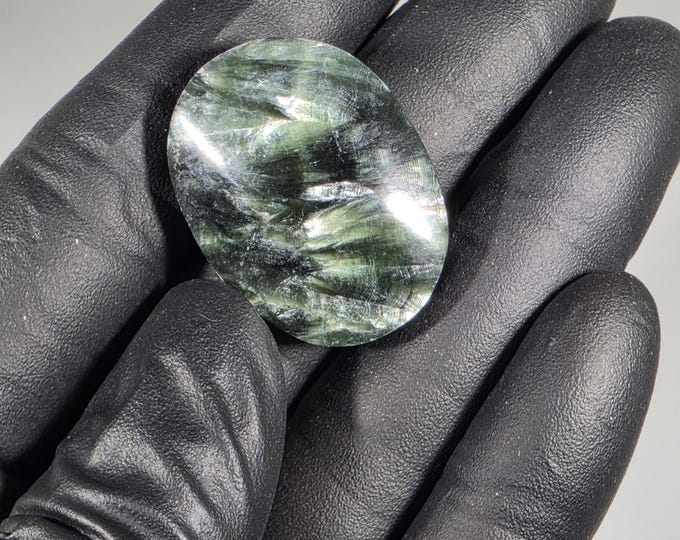 Small Seraphinite Palm Stone