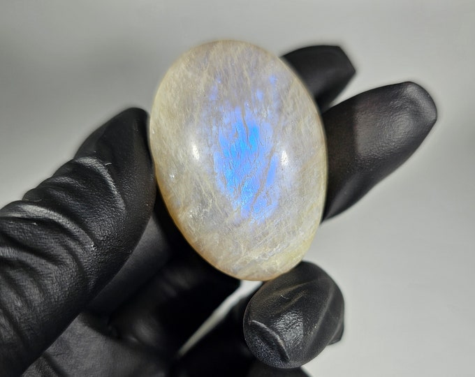 Moonstone Palm Stone