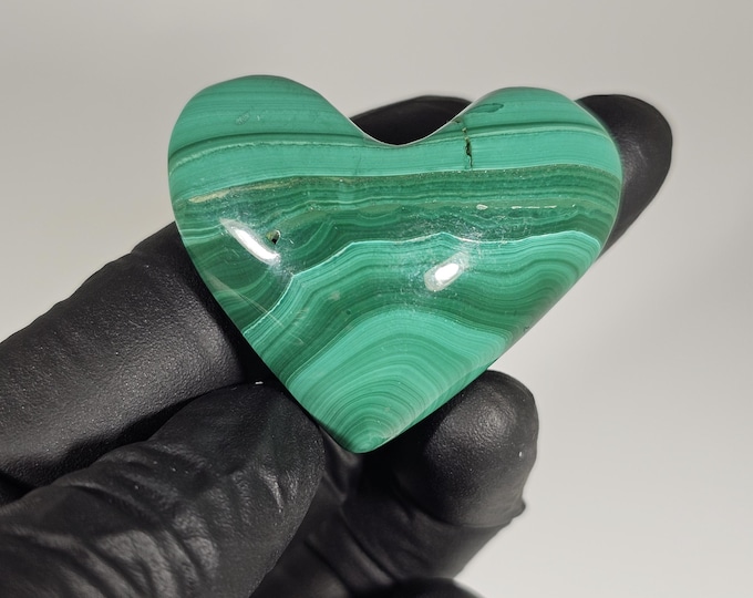 Malachite Heart Palm Stone