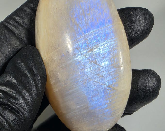 Moonstone Palm Stone