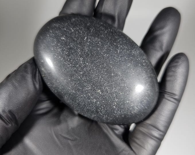 Obsidian Palm Stone
