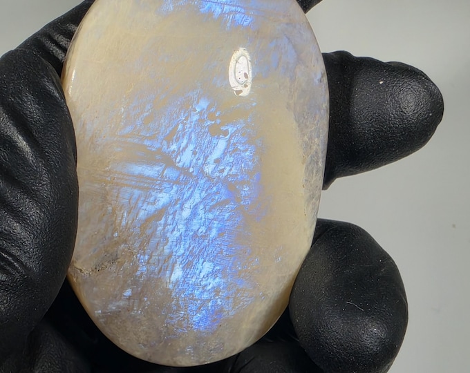 Moonstone Palm Stone