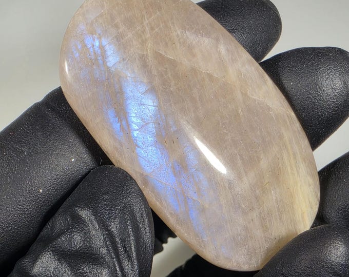 Moonstone Palm Stone