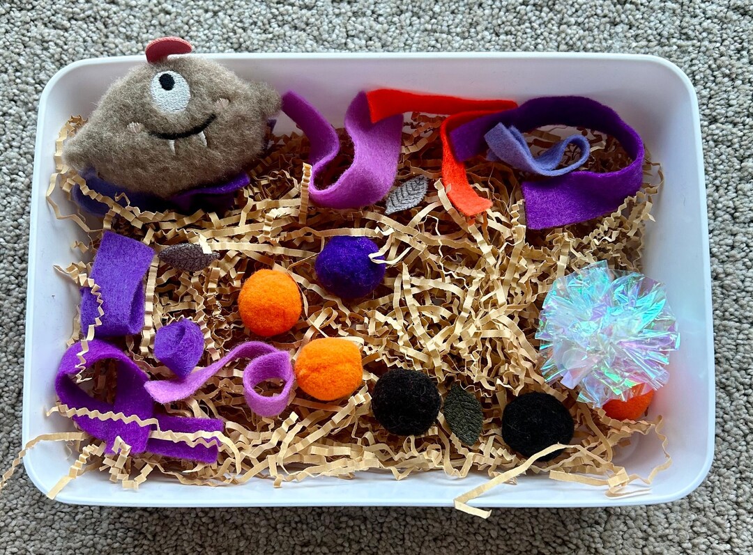 Halloween, Hedgehogs, Dig Box, Small Dig Box for Hedgehogs, Enrichment