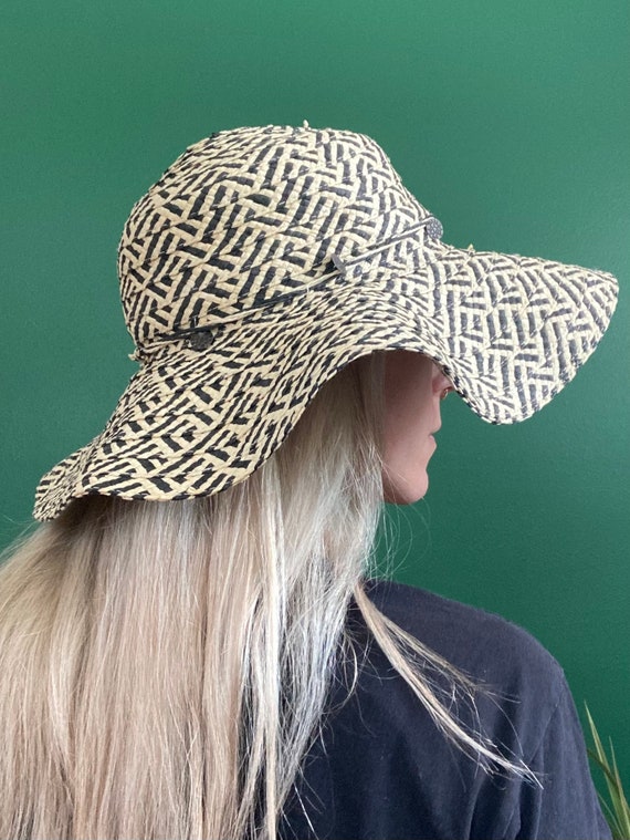 00s Gap floppy braided straw sun hat size S/M