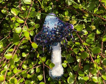 Tintenkappe Pilz Perlen Brosche | Perlenstickerei, handgemachter Schmuck, Pin, Geschenk für Naturliebhaber