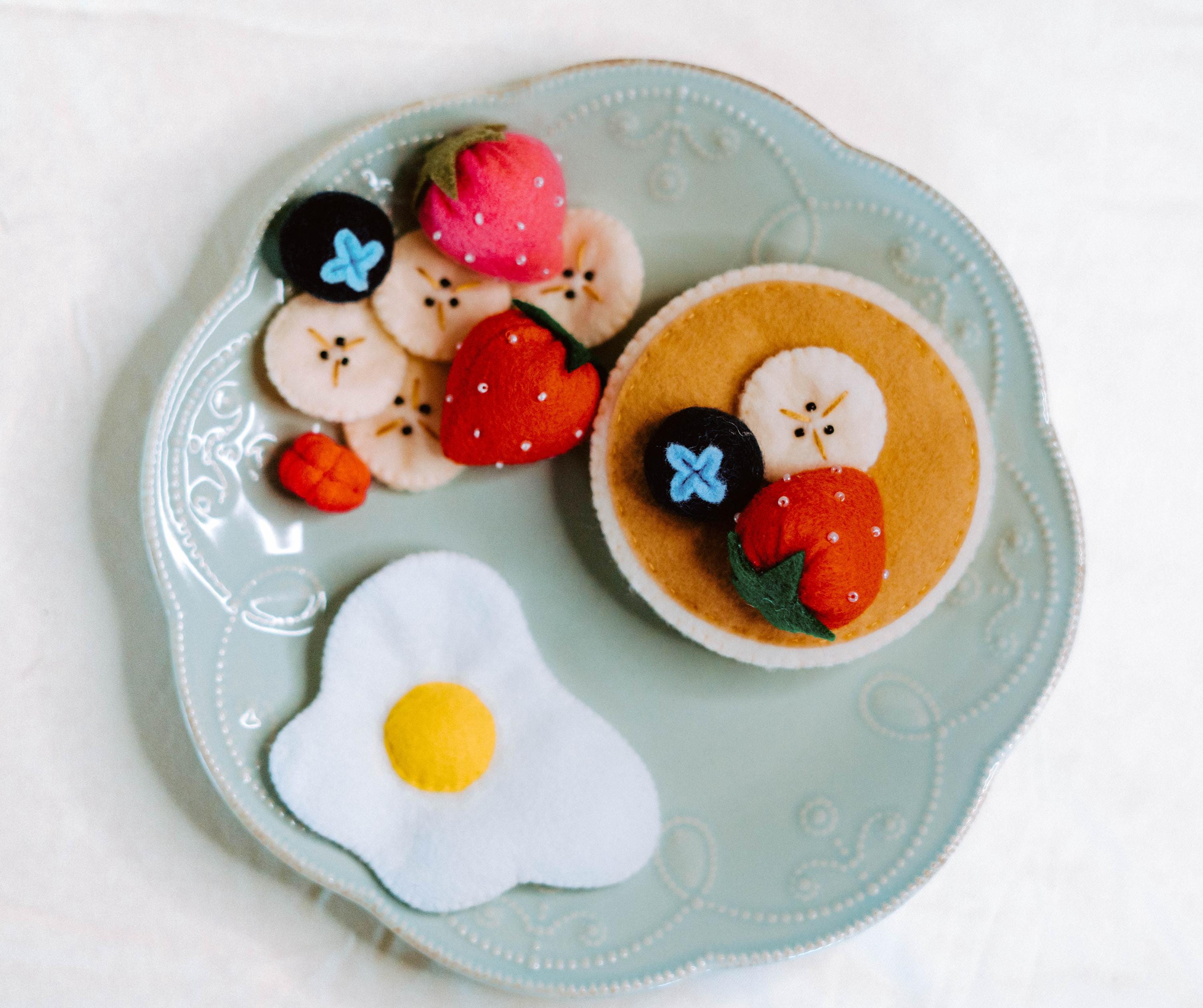 フェルト製 目玉焼きとイチゴ フェルトで作る目玉焼き - Etsy 日本