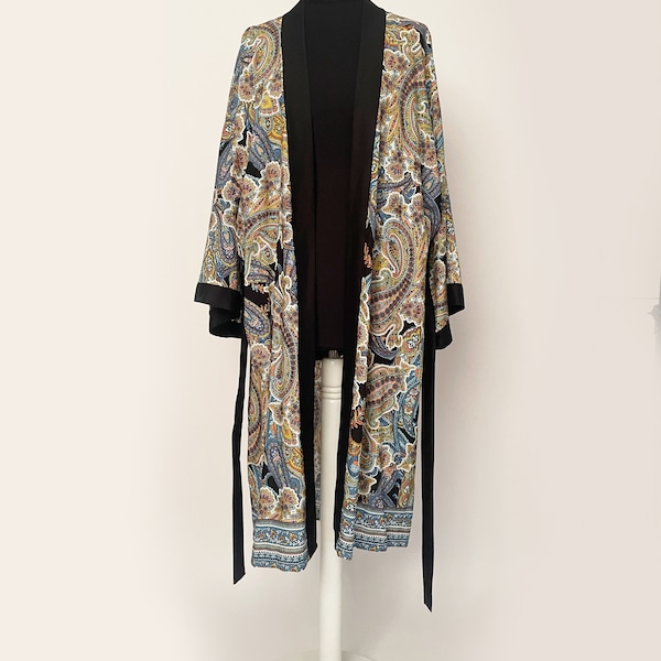 Kimono blau schwarz Paisley Muster Viskose