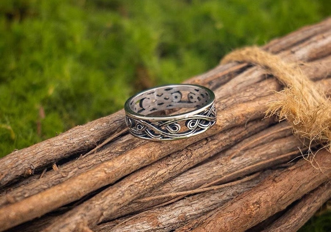Steel Vintage Twisted Ring, Geometric Style Vintage Ring, Boho