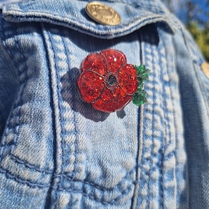 Poppy brooch , poppy gifts , memorial gifts , poppy brooch , remembrance gifts , resin poppy , sparkly brooch