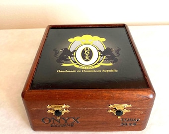 Vintage Onyx Reserve Cigar Box, Natural stained Wood Box, hinged storage box, Tobacco Advertising, home bar decor, cigar enthusiast gift.