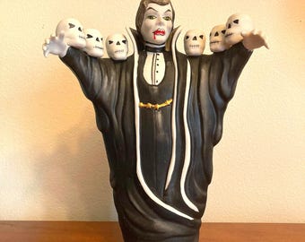 Porte-candélabre effrayant en forme de crâne de Dracula, fabriqué par Sylvesteri, bougeoirs de vampire, décoration de table d'Halloween rétro, présentoir de bougies gothiques.