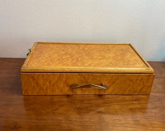 Fantastically aged handcrafted vintage hinged standing drawer painters box with handle lid and two elongated compartments. Rustic Charm