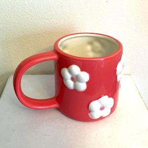 Adorble Pre Owned ceramic 3D pink daisy  mug, collectible flower mugs, tea coffee drinker gift, nostalgic coffee Java cups, new condition.