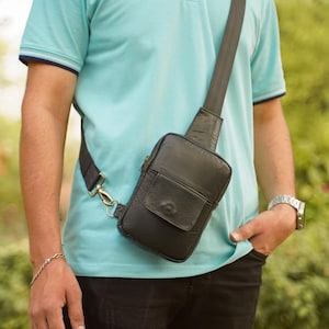 Sac bandoulière en cuir de vachette fait main - poche principale, poche à rabat sur le devant avec fermeture magnétique, cadeau personnalisable pour elle et lui