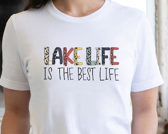 Koszulka Lake Life, Koszulka Lake, Na jeziorze, Prezent dla miłośnika podróży, Koszulki wakacyjne, Koszulka Camper, Koszulka Lake Vibes z krótkim rękawem unisex