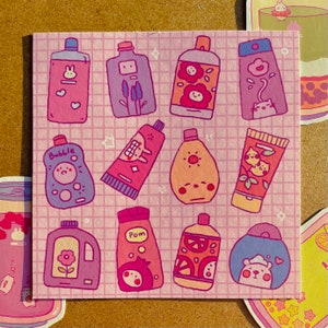 Lámina artística "Esenciales para la ducha" / Mini impresión estética kawaii / Postal kawaii colorida de 4x4 / Decoración de pared adorable / Obra de arte pacífica y feliz