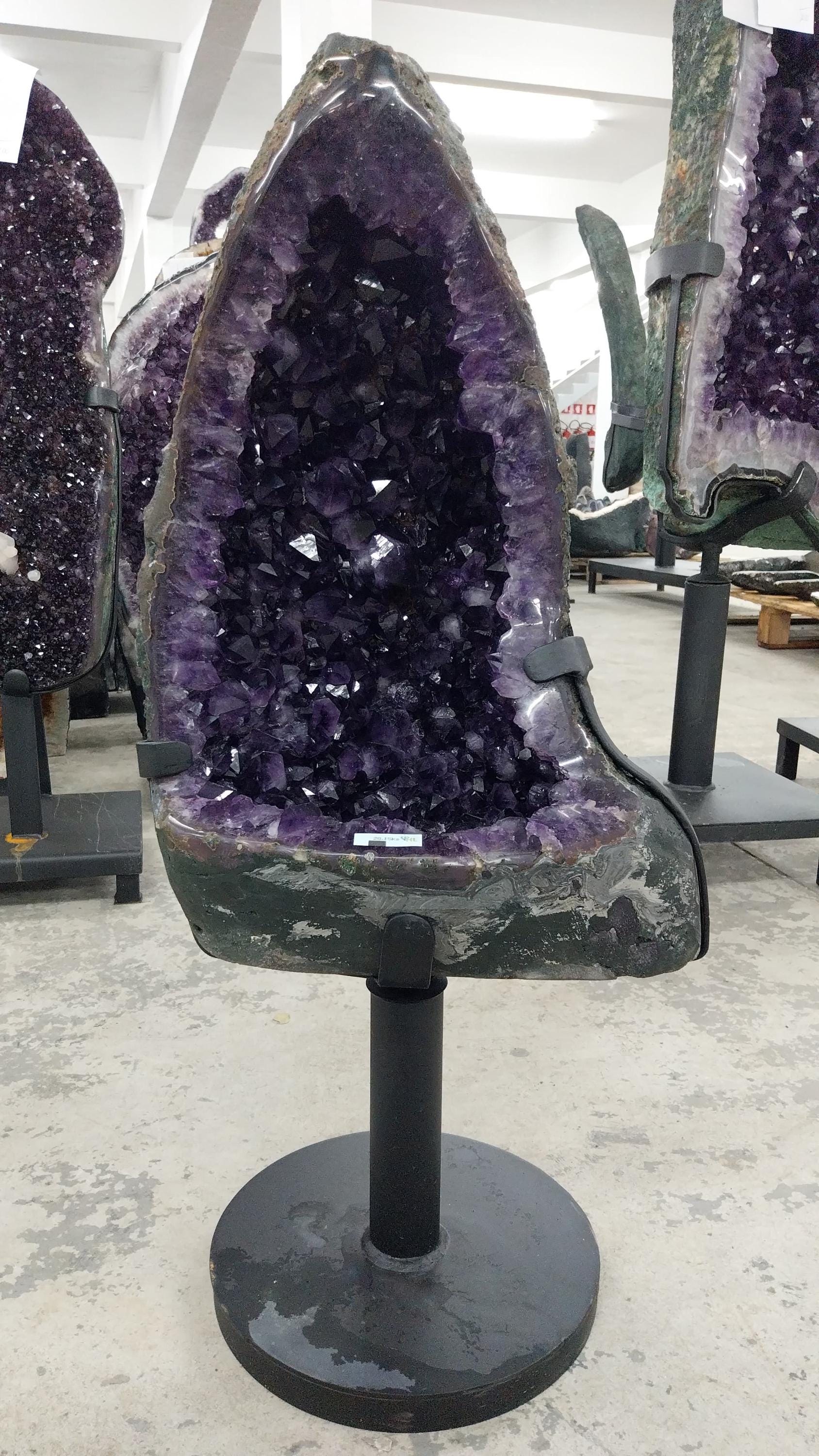 アメジストジオード 大型置物 アメジストジオード 大型置物 ブラジル産アメジストジオード（特大