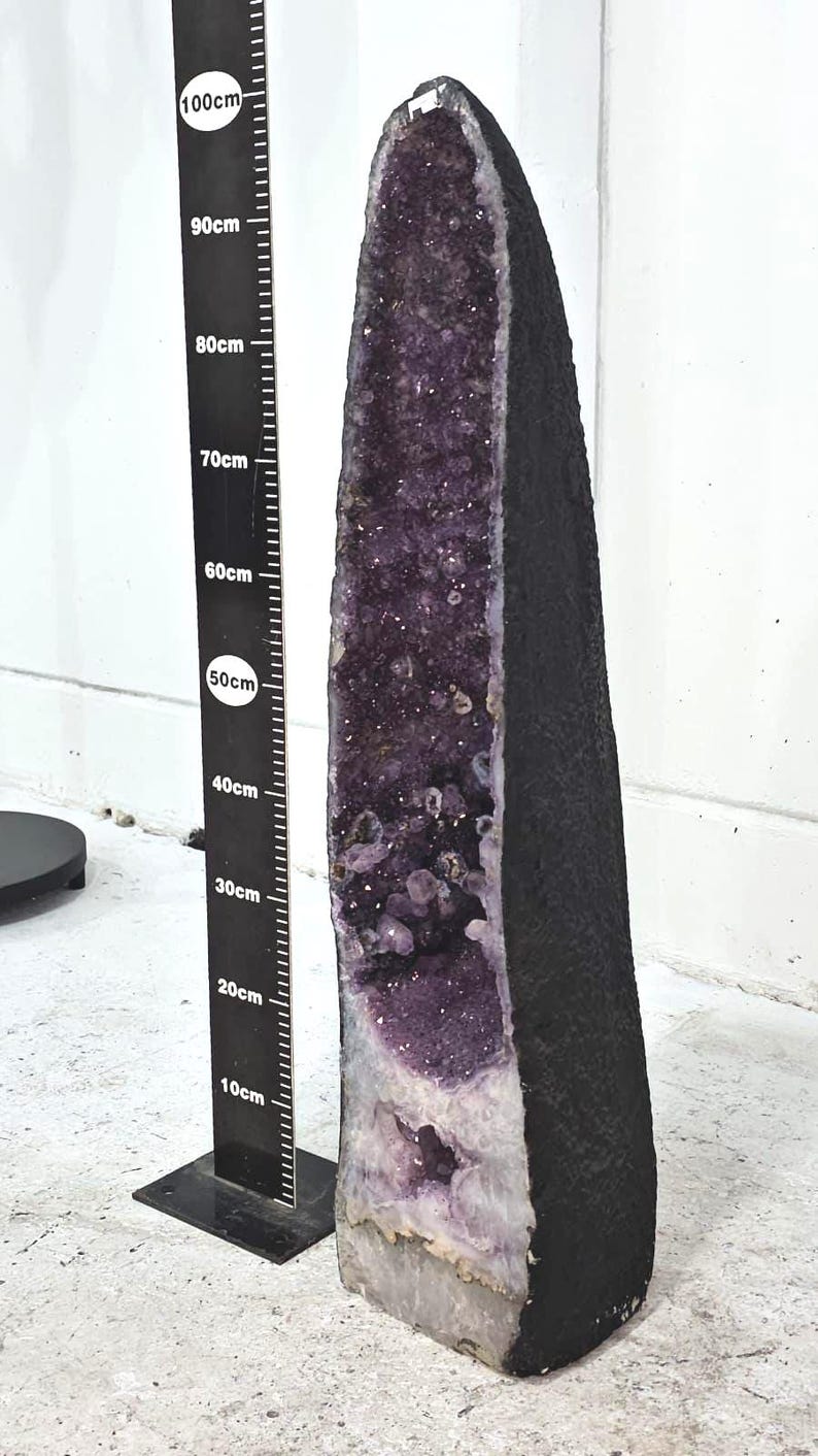 Tall Geode Rocks 41
