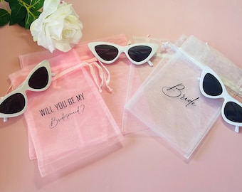 Cat Eye Sunglasses, Bachelorette Party Sunglasses, Bridal Shower Gift, Retro Sunglasses, Bridesmaid Gift, Personalized Retro Sunglasses,