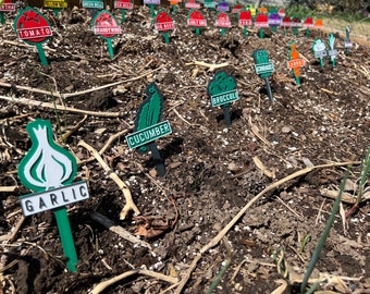 Plant Markers - Veggies Galore - Garlic, Cucumber, Carrot, Onion, and More