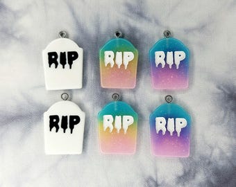 Dijes de lápida RIP - Dijes de lápida - Dijes de Halloween - Dijes de lápida de resina - Dije RIP blanco y negro - Dije RIP arcoíris
