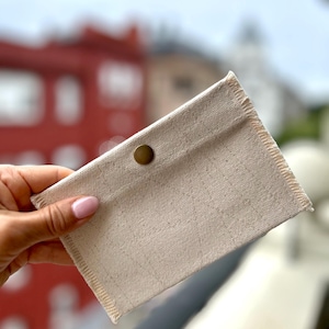 Bolsa pequeña a presión / Lona de algodón sin blanquear / Borde deshilachado y detalle de pespunte / Regalos minimalistas modernos / sostenibles y ecológicos
