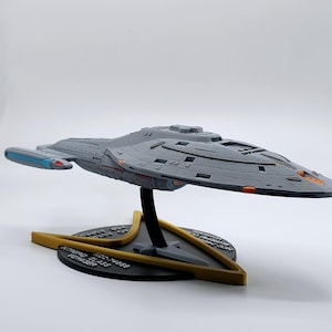 Intrepid-Klasse Sci-Fi Raumschiff-Replik – 14″ 3D-gedrucktes Fan-made Modell mit Ständer & beweglichen Gehäusen