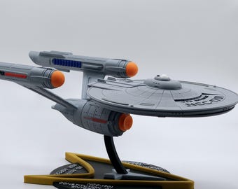18 Inch USS Enterprise NCC 1701 Starship Model | 3D Printed Constitution Class Replica with Stand | Trekkie Gift | Fan Made Sci Fi Prop