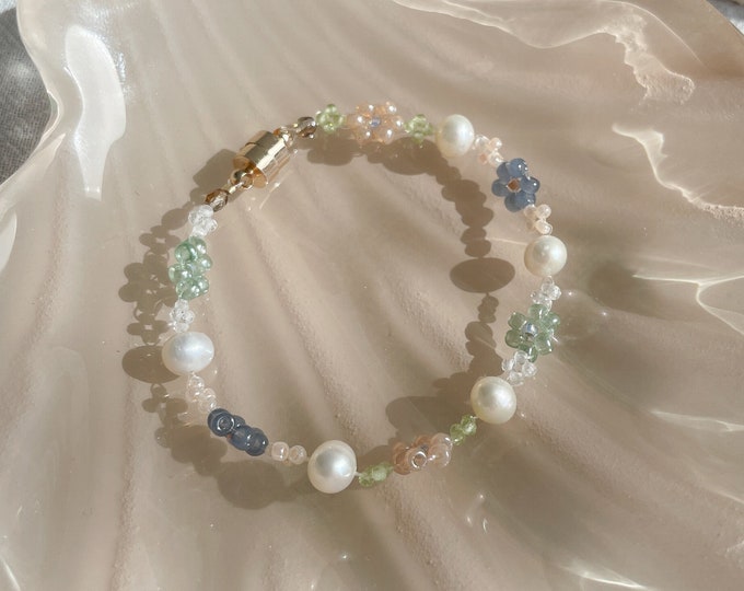 Beaded flower bracelet with Pearls, Tiny beads bracelet with Natural Gemstone, Bracelet with magnetic clasp, Colourful summer bracelet