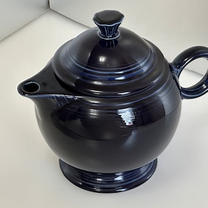 Vintage Fiesta Cobalt Blue Medium Sized C Handled Teapot With Lid Straight Finial EUC Lk Nw