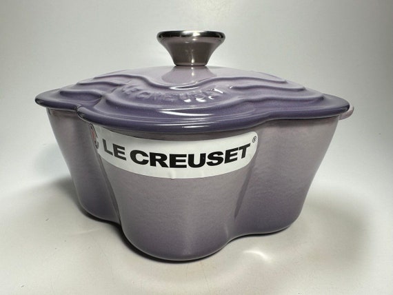 Le Creuset Cast Iron Flower Cocotte Fleur Pot Dutch Oven Blue Bell
