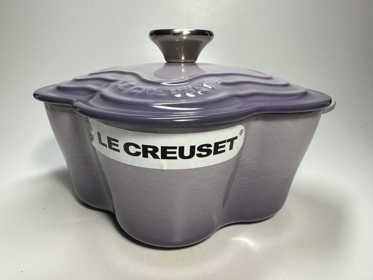 Le Creuset Mini Cocotte With Flower Lid in White