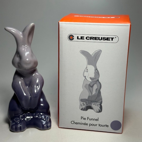 Le Creuset Stoneware Pie Bunny Blue Bell Purple Provence Spring Edition NIB