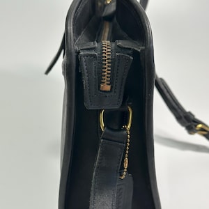 Vintage Coach Brighton Black Leather Crossbody Bag Adjustable Strap ~ Medium ~ USA ~ Excellent Vintage Condition image 7