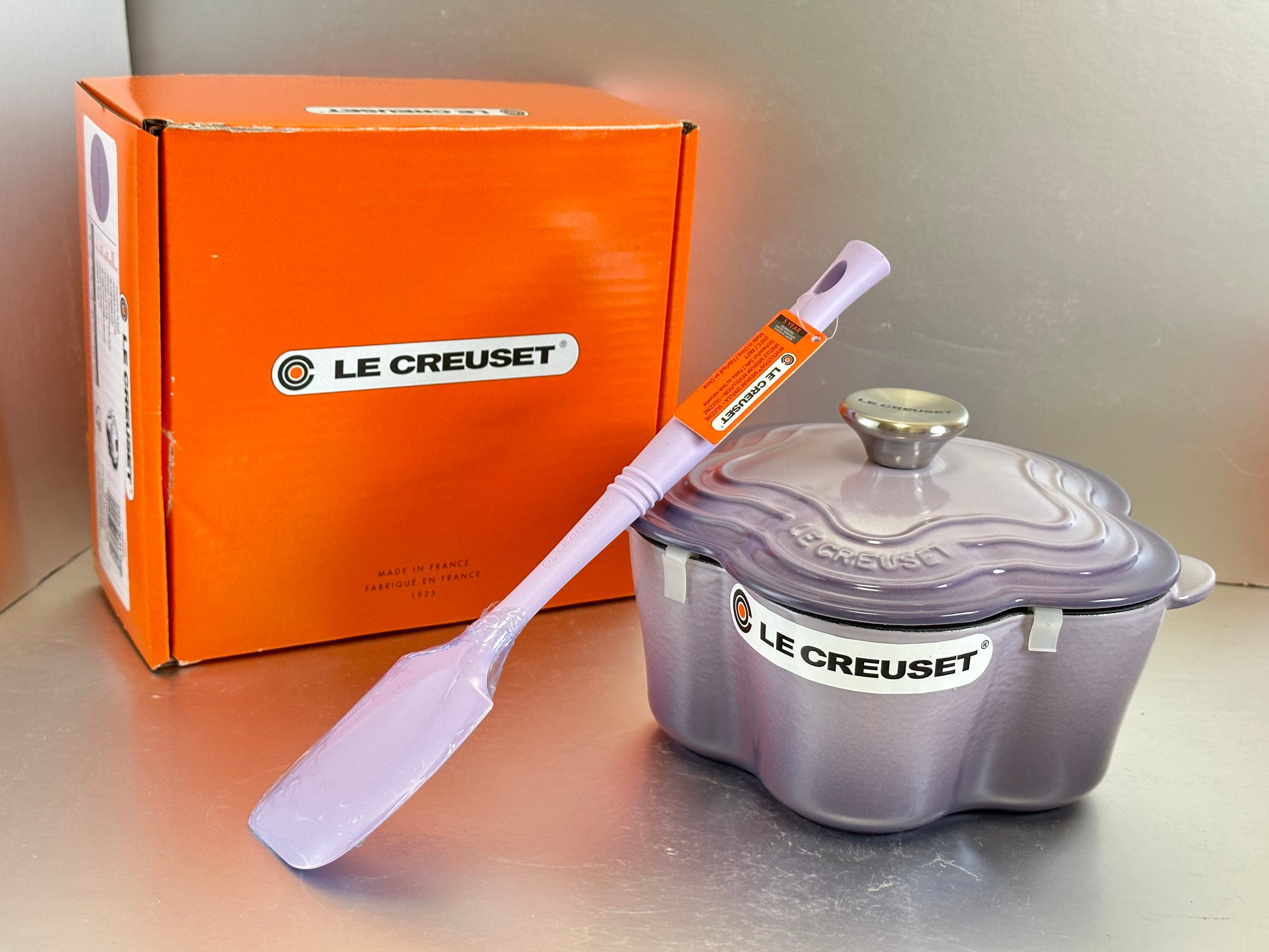 Diverse varer Onkel eller Mister Delvis Stunning Le Creuset Blue Bell Purple Provence Flower Cast Iron - Etsy