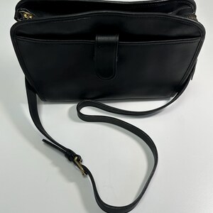 Vintage Coach Brighton Black Leather Crossbody Bag Adjustable Strap ~ Medium ~ USA ~ Excellent Vintage Condition image 19