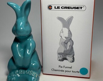 Le Creuset Pie Bunny Bakeware Stoneware Turquoise Blue Collectible NIB