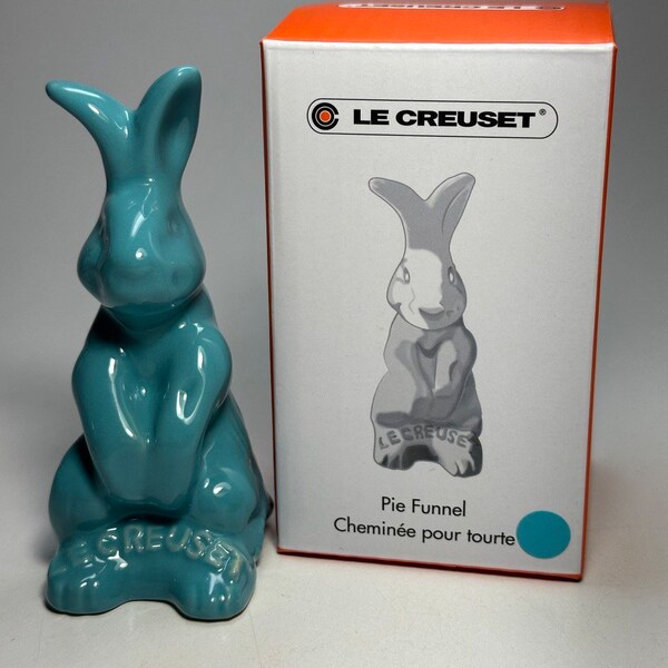 Le Creuset Pie Bunny Bakeware Stoneware Turquoise Blue Collectible NIB