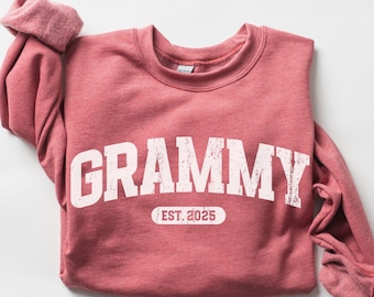 Grammy Sweatshirt, Grammy EST 2025 Sweatshirt, Personalized Grandma Gift, Custom Grandma Gift, Granny Sweater, Nana Crew, Pregnancy Announce