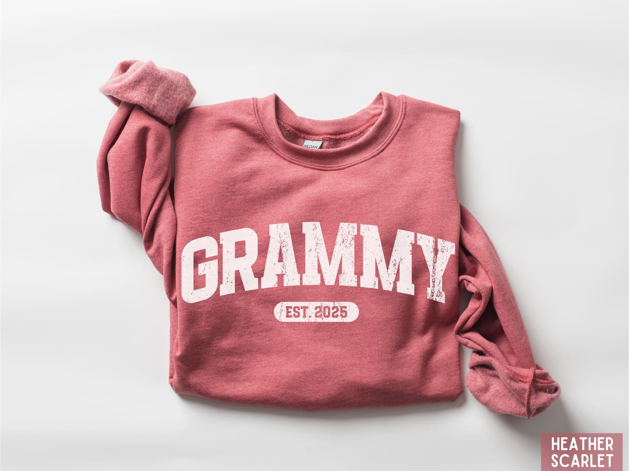 Group-Grammy Nana Est VTN221125-20220812 SEVENTEEN NANA Bnb NANA Vacation  Rental Hoodie Grammy Sweatshirts For Women