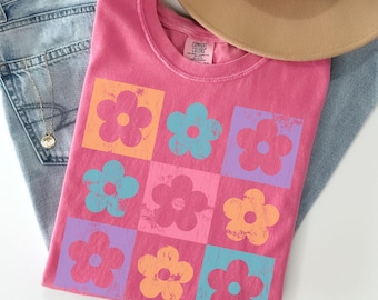Comfort Colors® Checkered Flowers Shirt, Retro Checkered Spring Shirts for Women, Boho Floral T Shirt, Floral Easter Shirt, Trendy Oversized