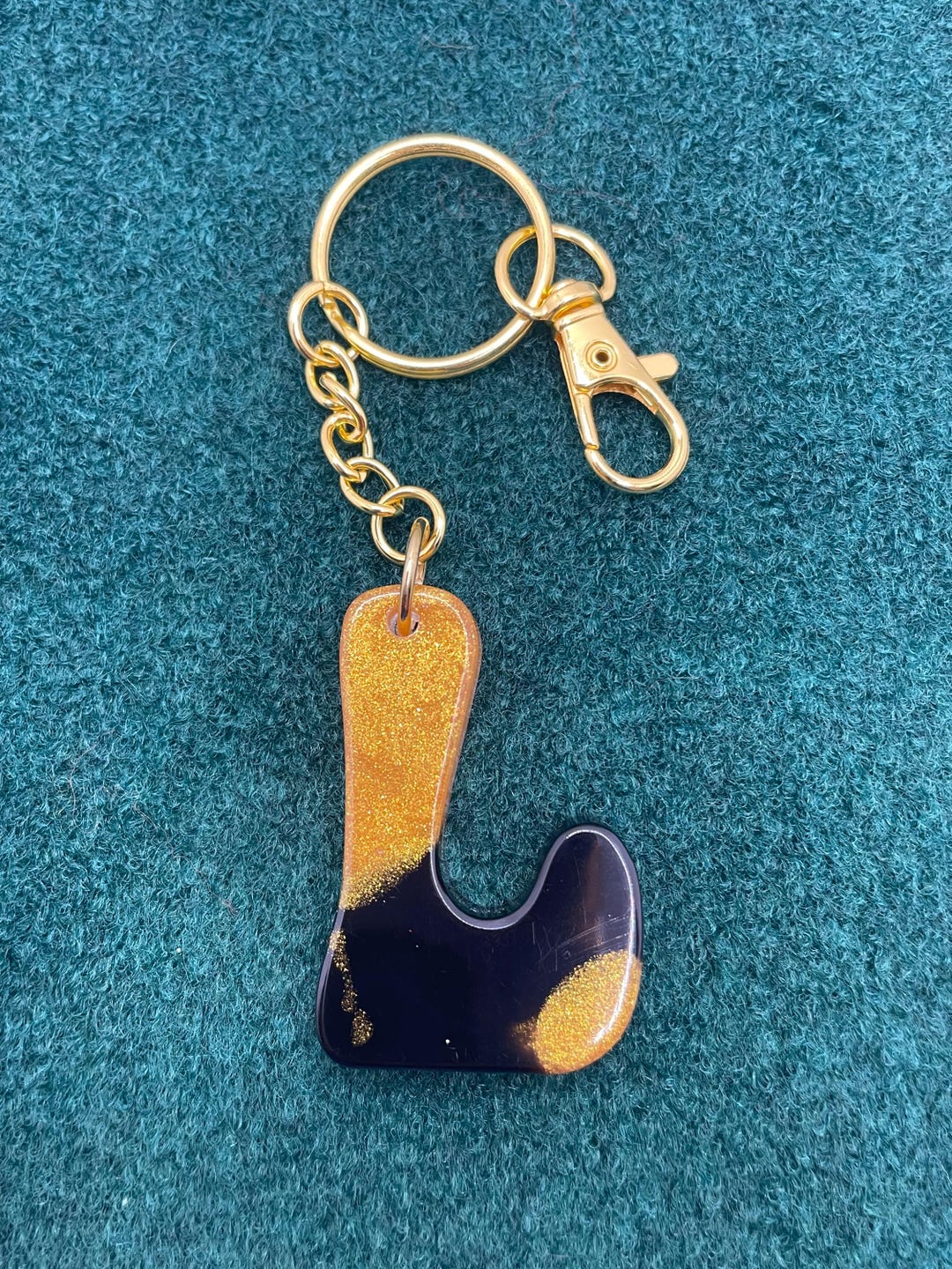 Powder Key Chain Black and Gold Resin Initial Keychain, Resin Mixed With Mica Powder and ...