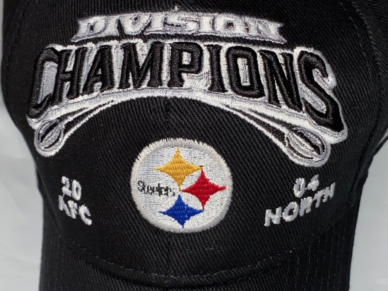 PITTSBURGH STEELERS !! AFC North Division Champions 2004 Hat !! on