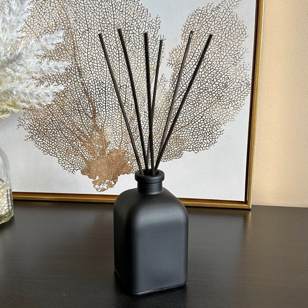 Large Reed diffuser Black matte bottle with flower Sticks, fancy scent gothic home decor for room, nice gift on mothers day, gift for bestie