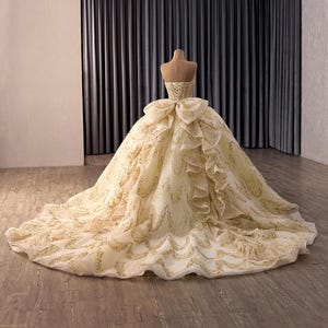 green emerald velvet dress Mermaid Bridal Gowns Gold Appliques Half Sleeve Cape main image 0